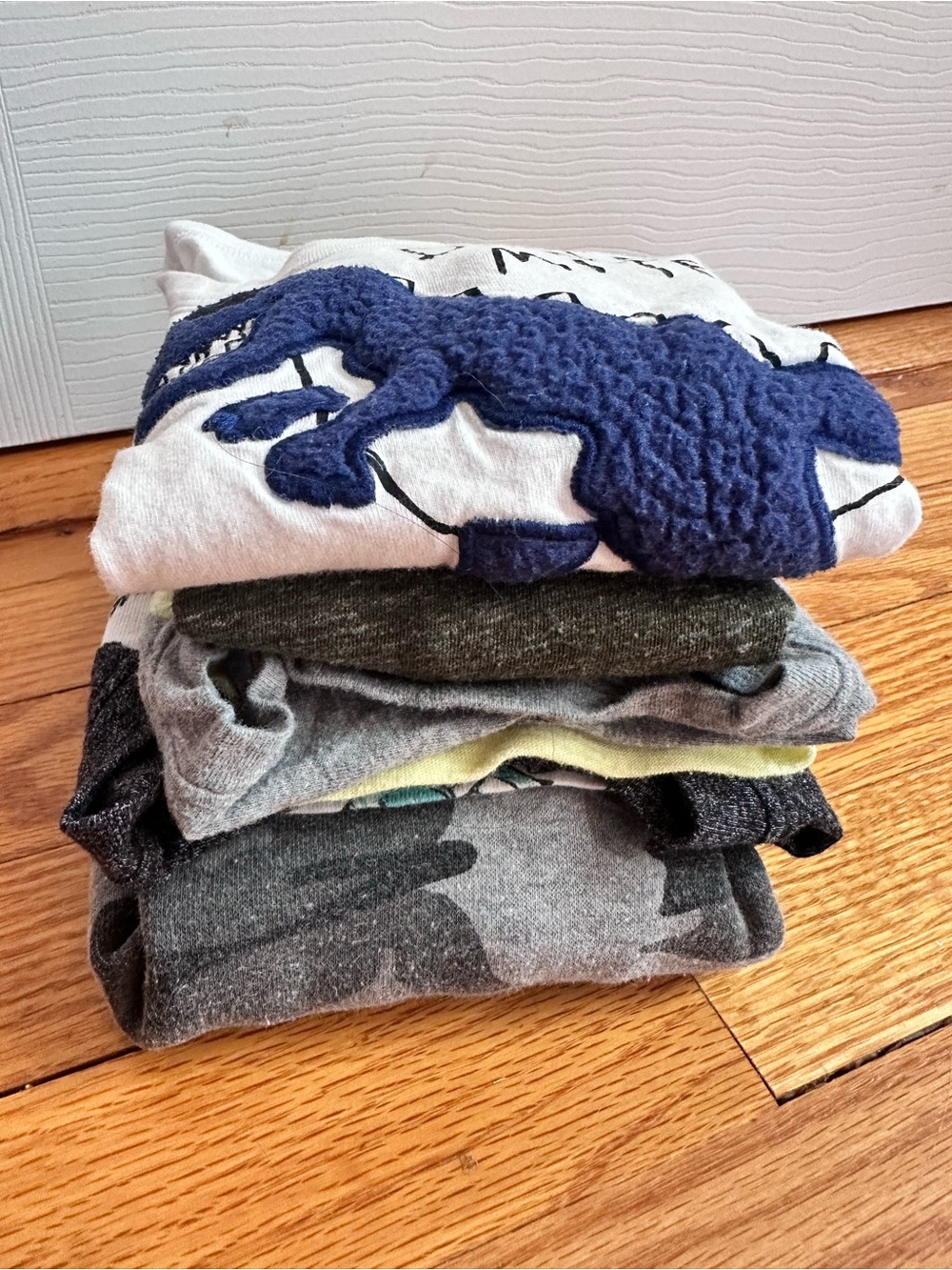 Bundle Of 5 T-shirts Sweater Sz 18-24 Months Oshkosh Old Navy Jumping Beans - Picture 2 of 16